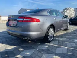 Jaguar / XF 2.2 D Luxury full